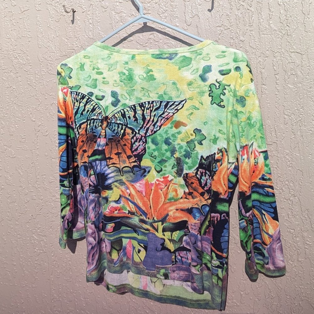Spring Beautiful Butterfly shirt Petite Small - Picture 3 of 5